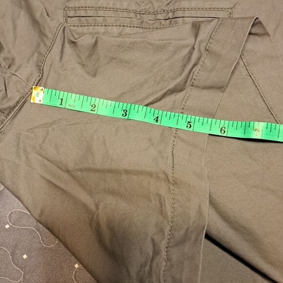 Old Navy gray everyday shorts 14 - Picture 5 of 5